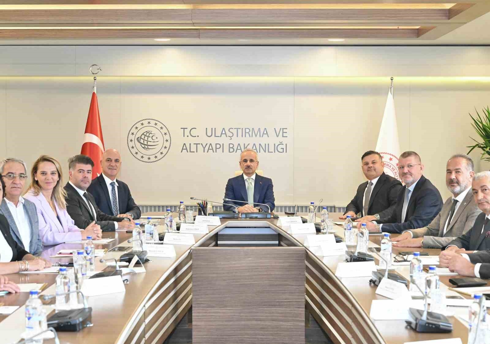 Antalya iş dünyasının talepleri bakanlıklarda konuşuldu