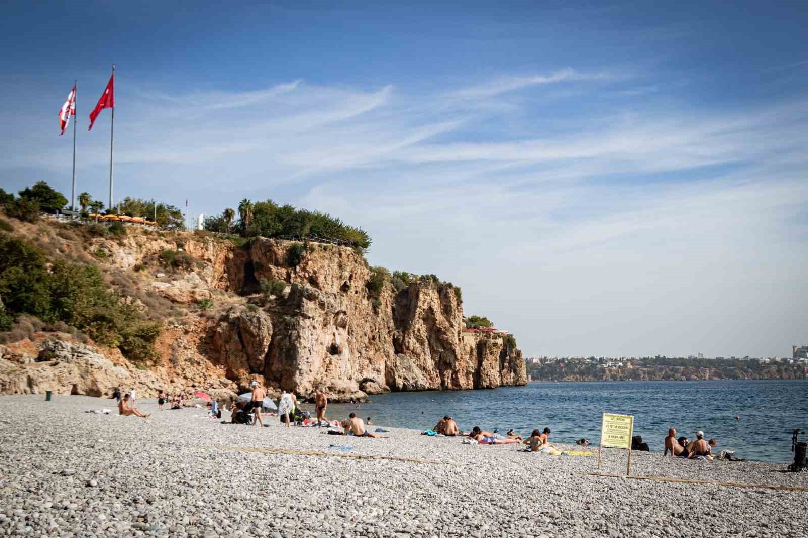 Antalya Sahilleri yazı aratmadı