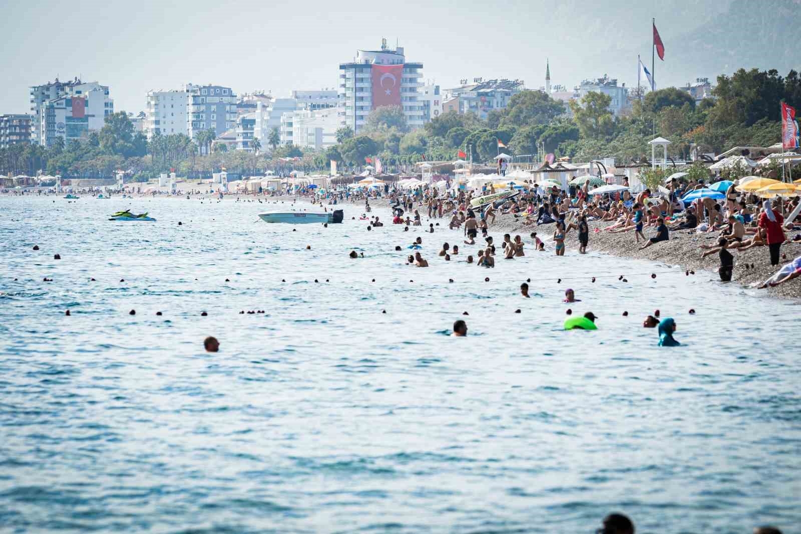 Antalya Sahilleri yazı aratmadı