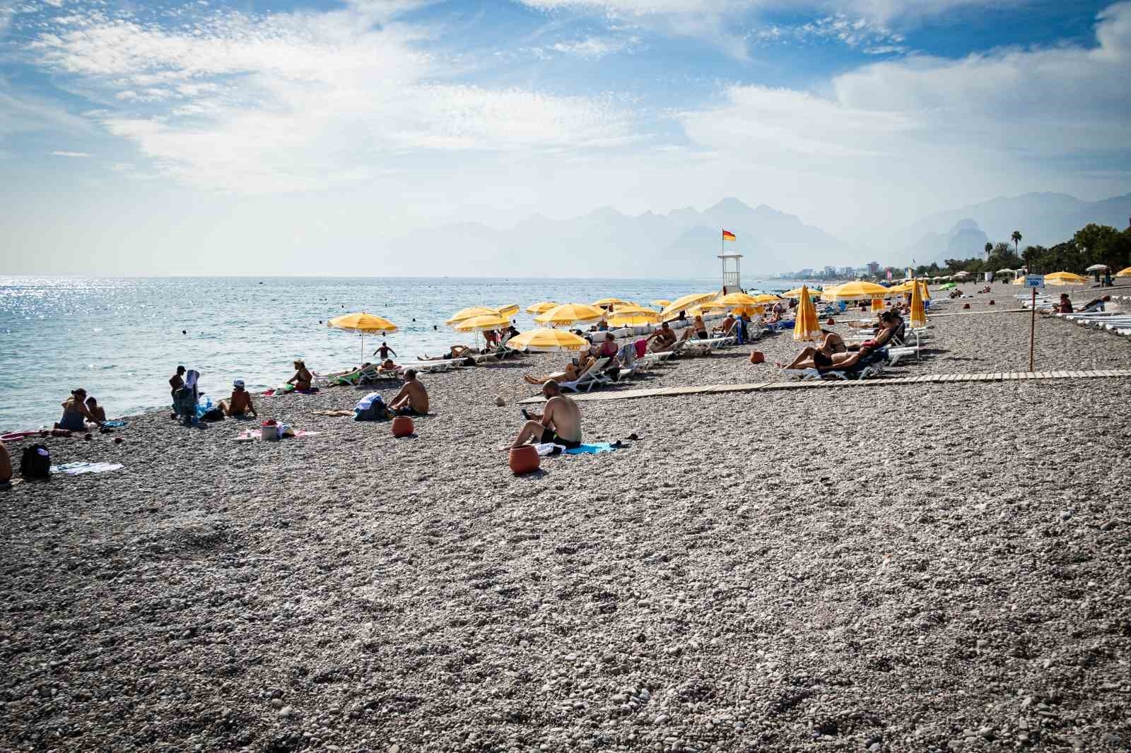 Antalya Sahilleri yazı aratmadı