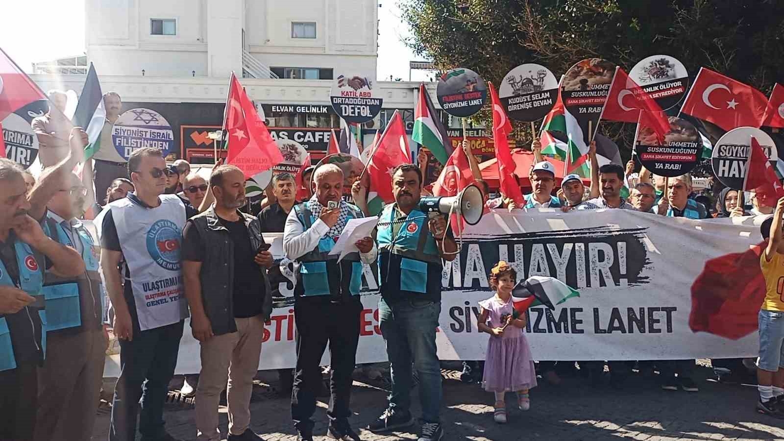 Antalya'da İsrail protestosu