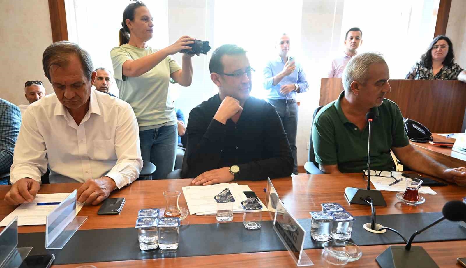 Başkan Topaloğlu: "Göynük ve Tekirova'ya kapalı pazar yeri geliyor"