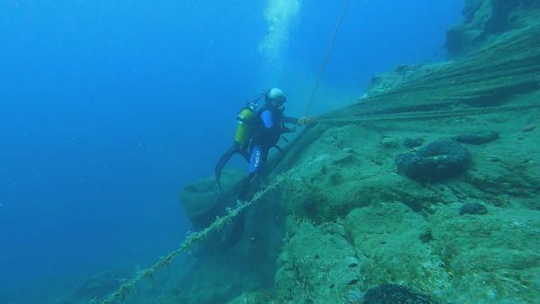 Bodrum'un son süngercisi 'Aksona Mehmet', deniz dibinden hayalet ağ topladı