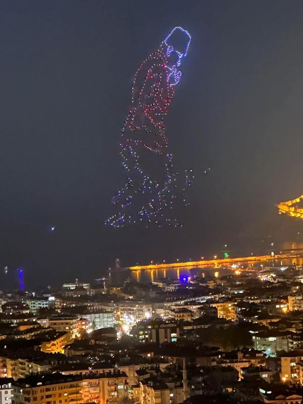 Cumhuriyet'in 100'üncü yılında 500 dronla gökyüzünde gösteri