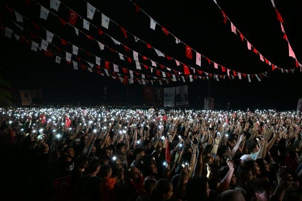 Cumhuriyet'in 100'üncü yılında 500 dronla gökyüzünde gösteri
