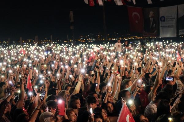 Cumhuriyet'in 100'üncü yılında 500 dronla gökyüzünde gösteri