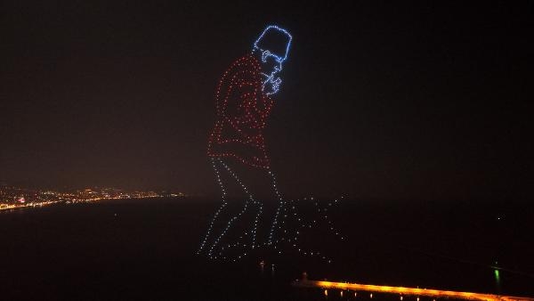 Cumhuriyet'in 100'üncü yılında 500 dronla gökyüzünde gösteri