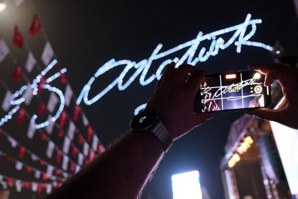Cumhuriyet'in 100'üncü yılında 500 dronla gökyüzünde gösteri
