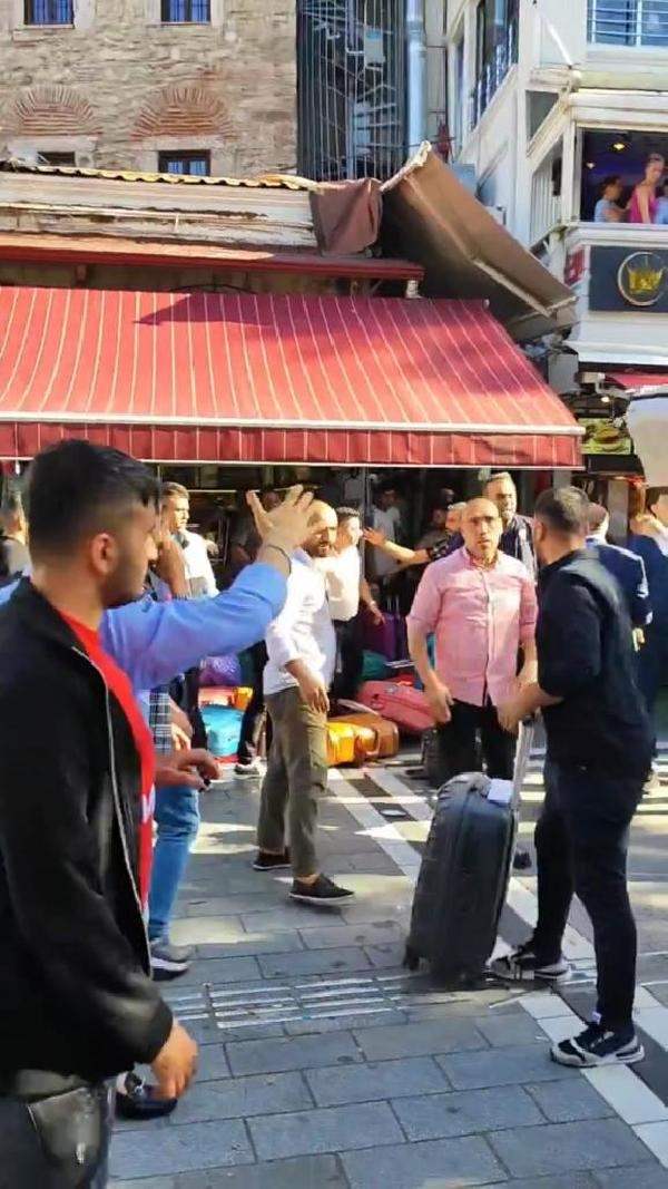 Fatih'te eşya koyma kavgası: 3 yaralı 