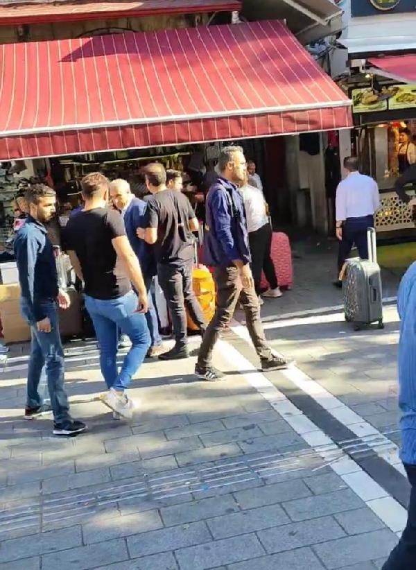 Fatih'te eşya koyma kavgası: 3 yaralı 