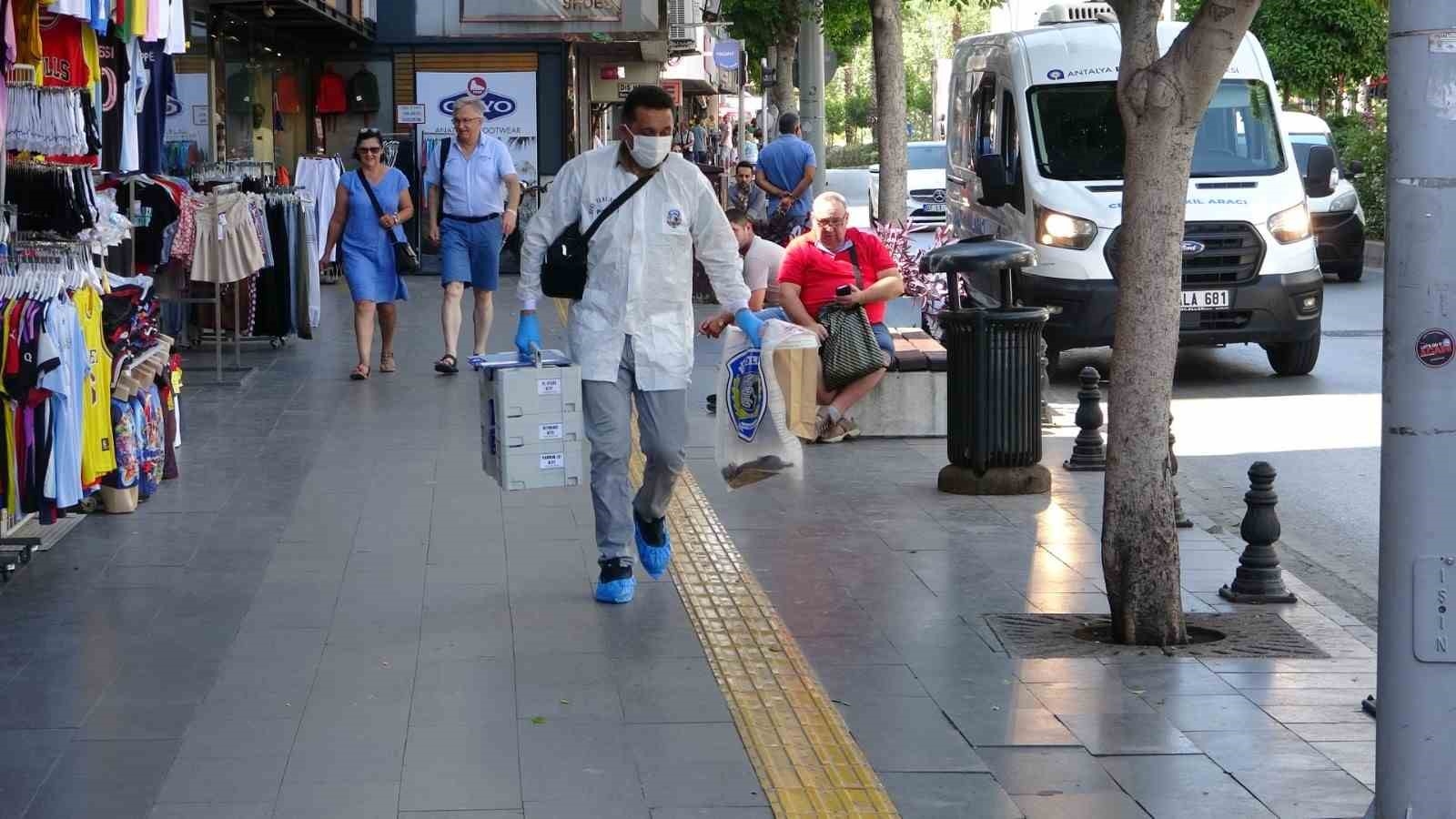 Kanser hastası adam tüfekle vurulmuş halde bulundu