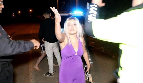 Kazadan hafif sıyrıklarla kurdular, polise zor anlar yaşattılar