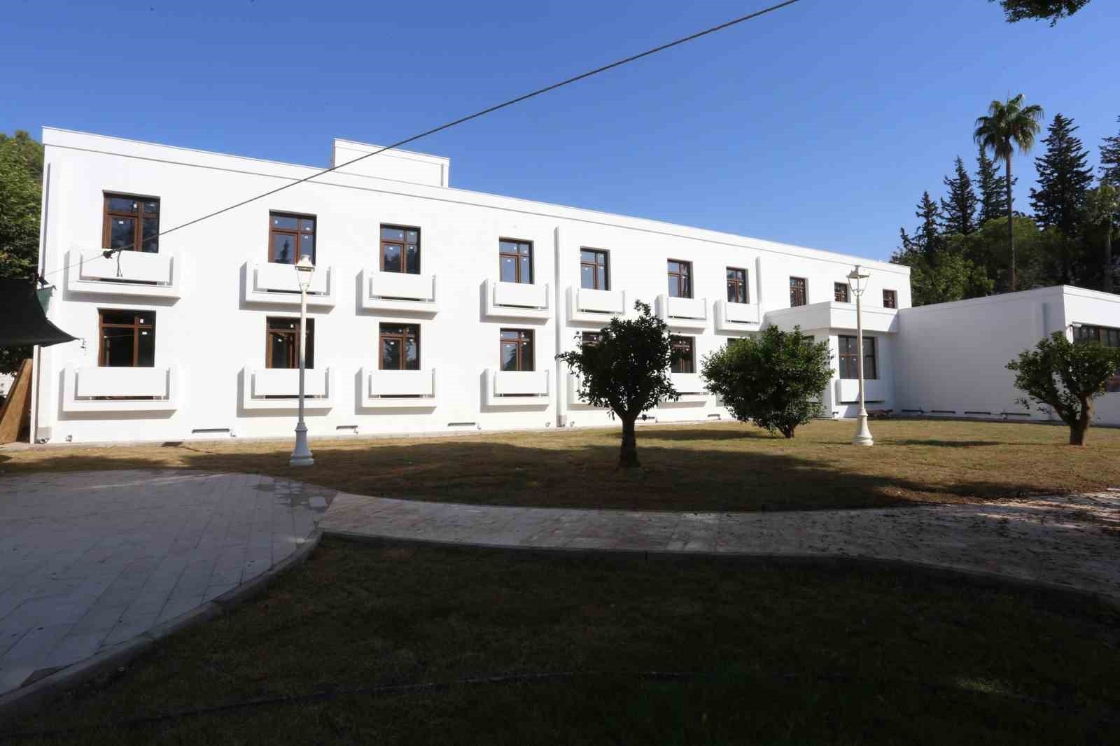 Kepez'in 'Otel 74' projesine ödül