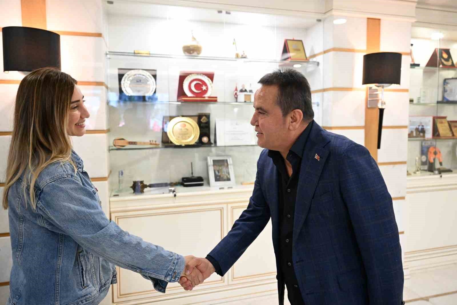 Şahika Ercümen: "Cumhuriyetimizin 100. yılını Antalya'da bir dalışla kutlamak çok kıymetli"