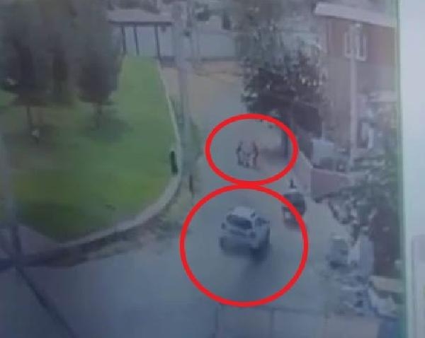 Sigara alıp, yıkatması için aracını verdiği çırağı 2 kız kardeşe çarptı