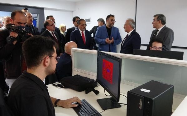 TUSAŞ Hidrojen ve Yakıt Pilleri Araştırma Laboratuvarı açıldı