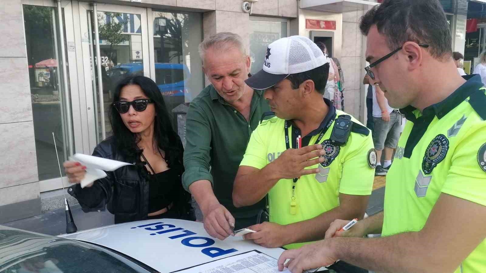 Yazılan cezayı iptal ettirmek için elinden geleni yaptı, polisi 'artistlik yapmakla' suçladı