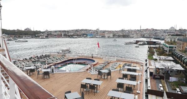 Yeni kruvaziyer gemisi Journey'in 3'üncü durağı İstanbul oldu