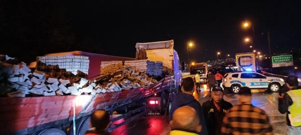 18 araçlı zincirleme kaza da yaralılar var