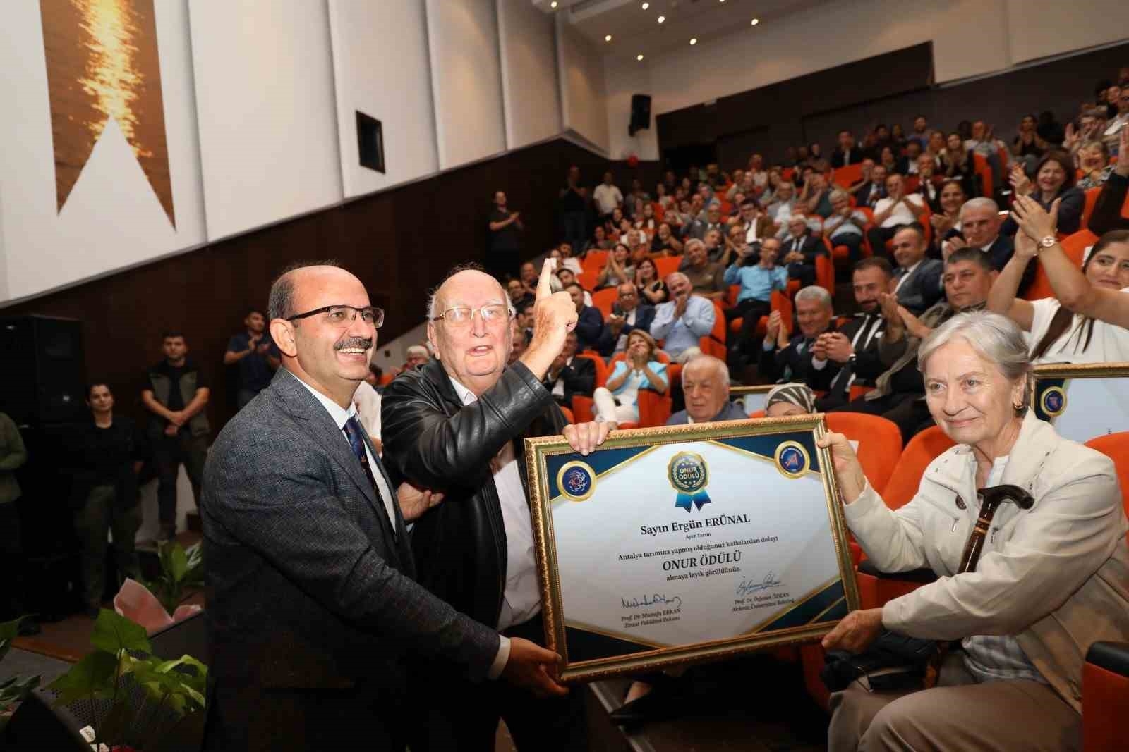 Akdeniz Üniversitesi Ziraat Fakültesinde 40. yılda vefa buluşması