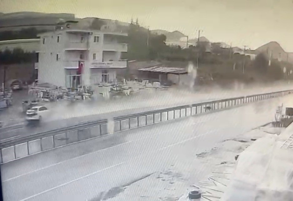 Alanya AEDAŞ Bölge Müdürü'nün hayatını kaybettiği kaza güvenlik kamerasında