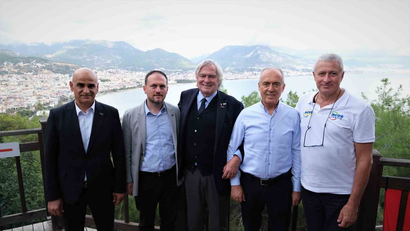 Alanya, Türkiye'de '2024 yılı Akdeniz Spor Başkenti' ödülüne layık görüldü