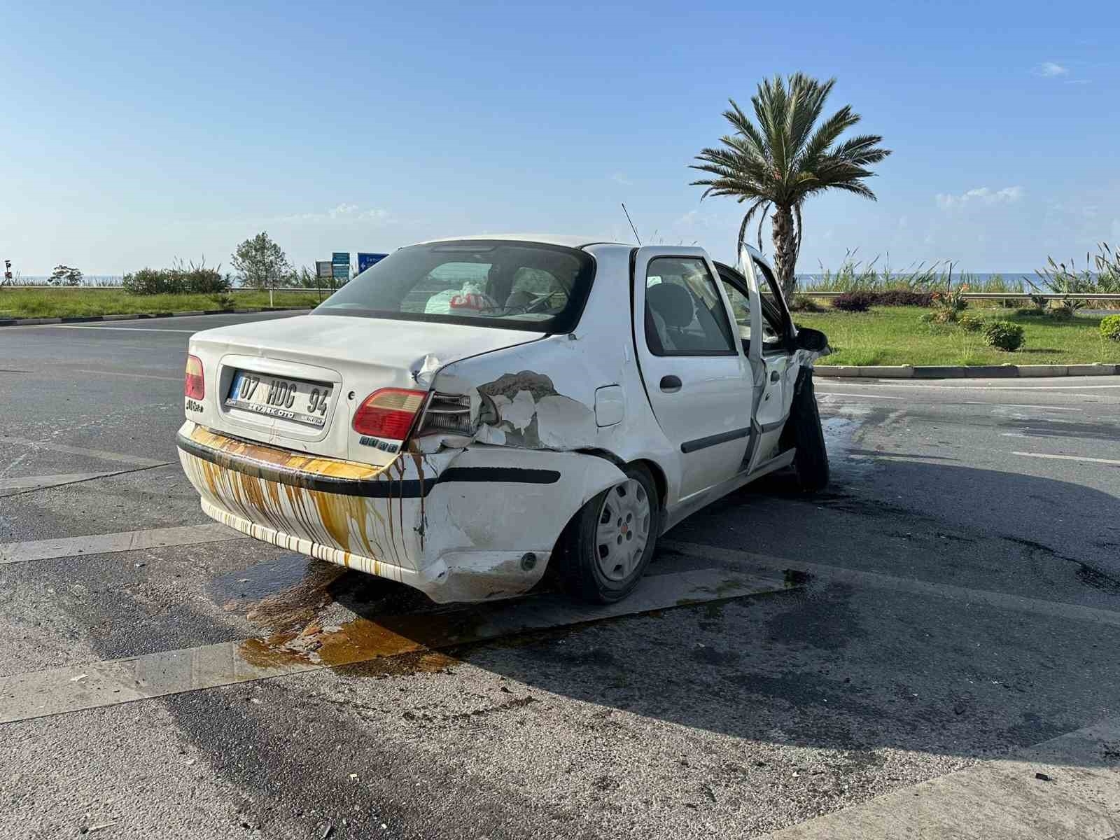 Alanya'da trafik kazası: 4 yaralı