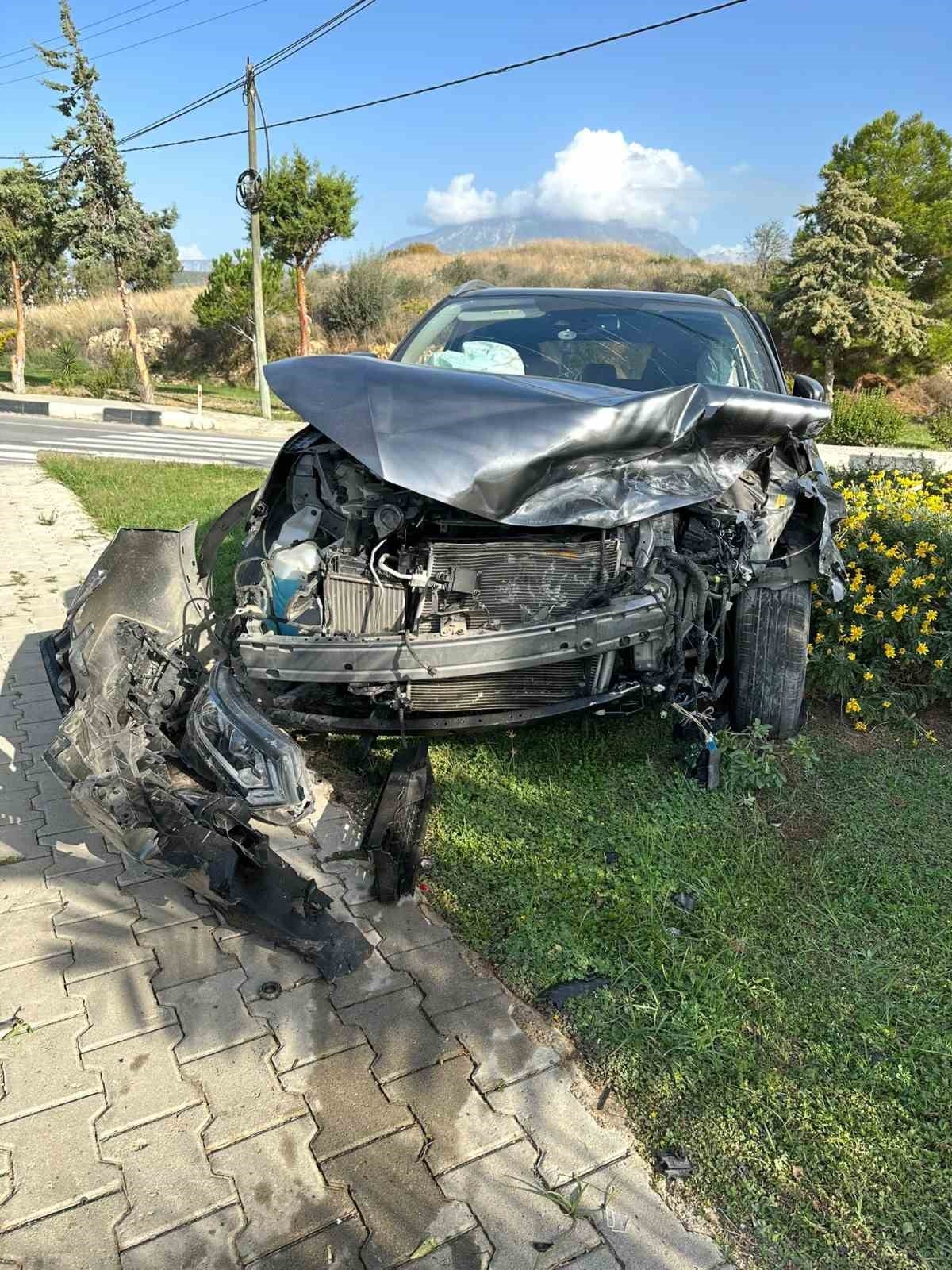 Alanya'da trafik kazası: 4 yaralı