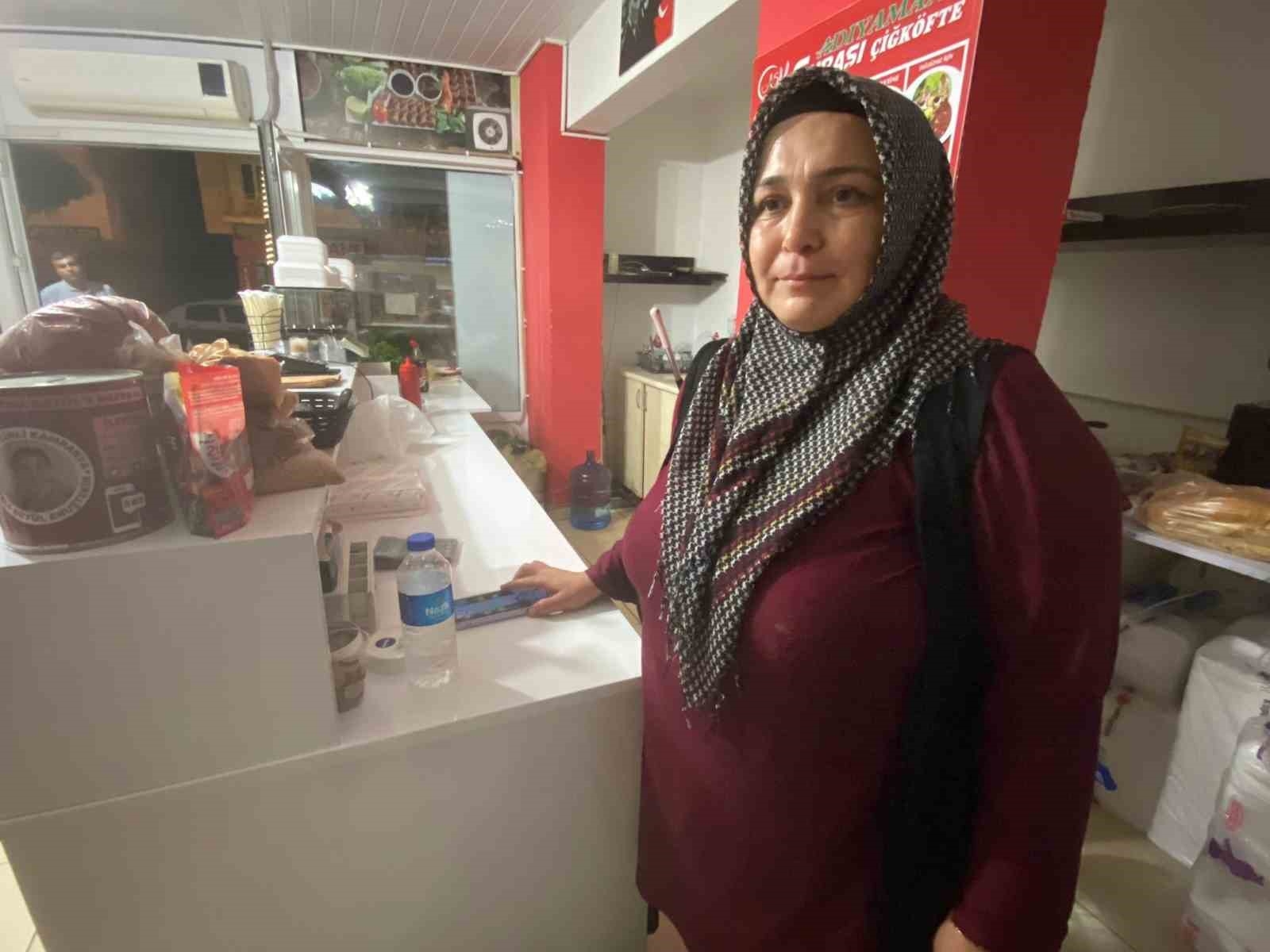 Anneni çağır diyerek dükkanı soydular