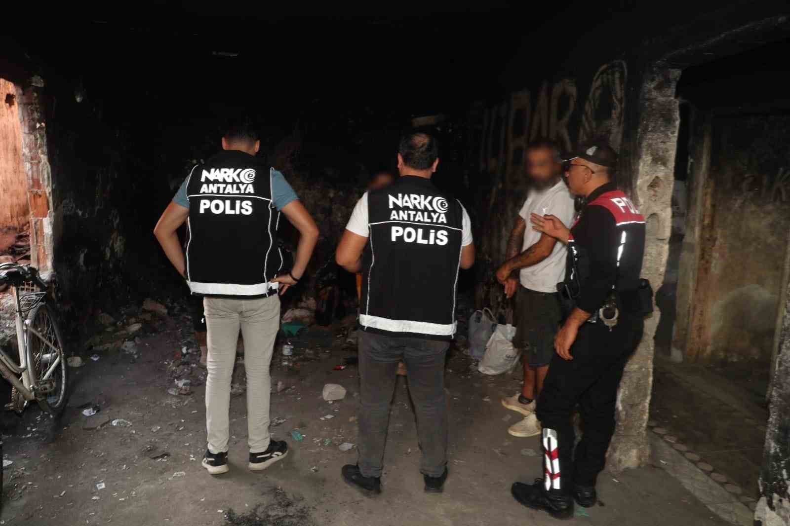 Antalya'da 106 ekip ve 217 personelle şok uygulama