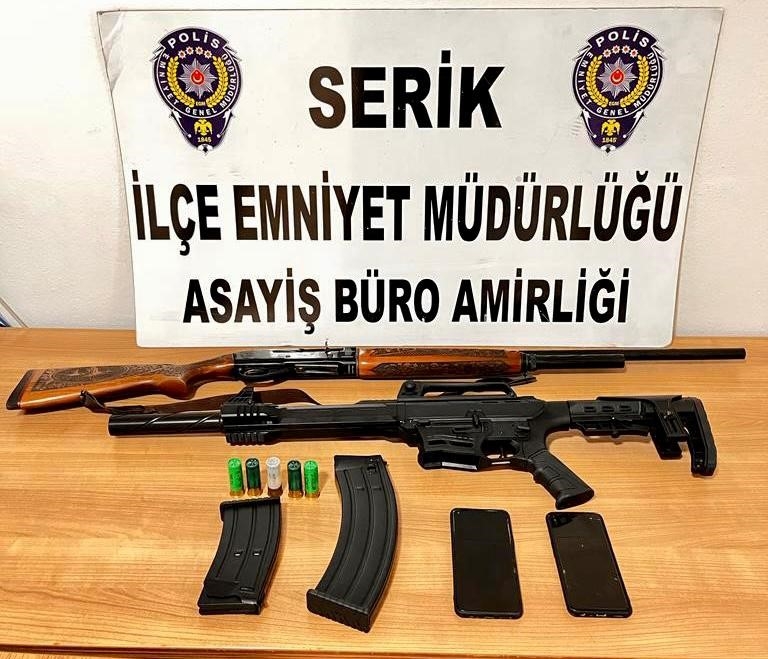Antalya'da aranan 232 firari yakalandı, 44'ü tutuklandı