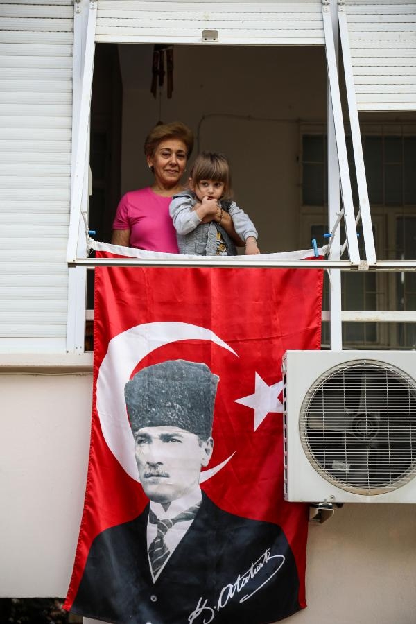 Atatürk, Antalya'da denizde ve karada anıldı