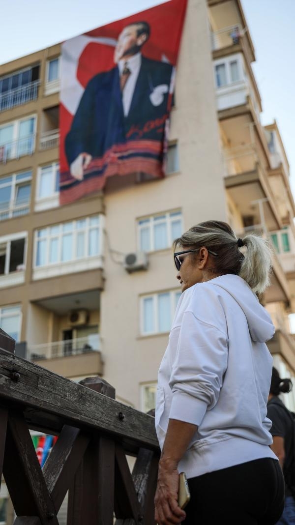 Atatürk, Antalya'da denizde ve karada anıldı