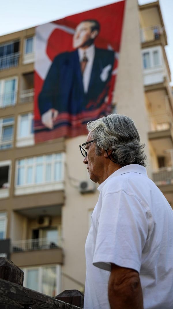 Atatürk, Antalya'da denizde ve karada anıldı