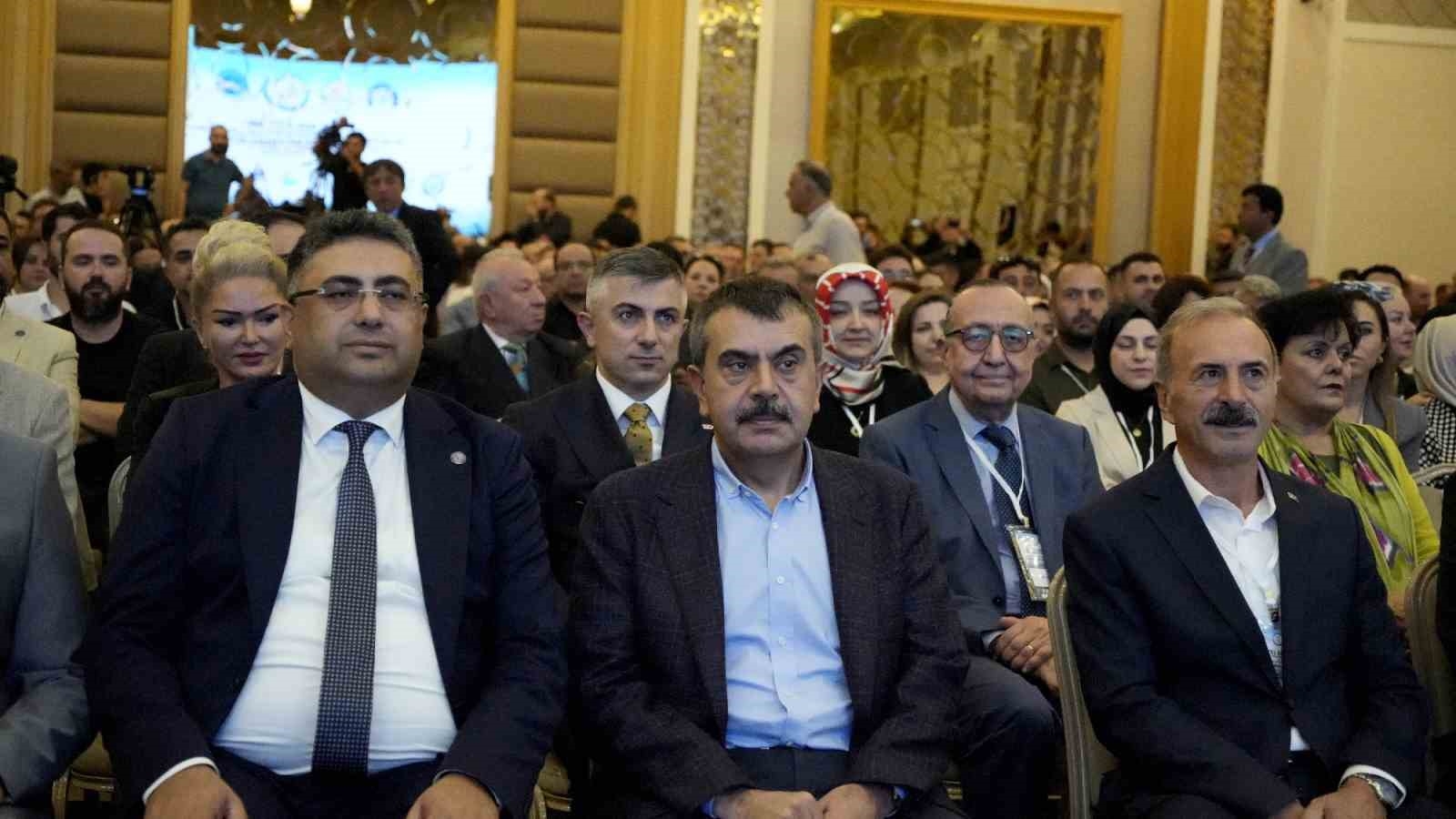 Bakan Tekin: "Özel eğitim ve rehabilitasyon sürecine 13 milyarlık destek"