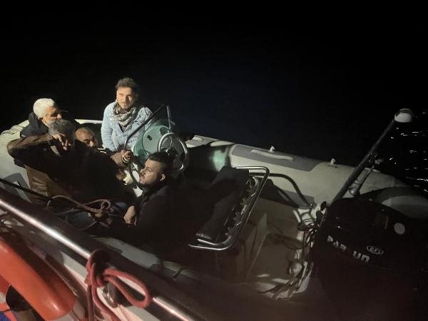 Bodrum'da 50 kaçak göçmen yakalandı, 5 kaçak göçmen kurtarıldı