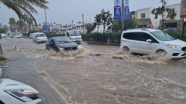 Bodrum'da fırtına ve sağanak