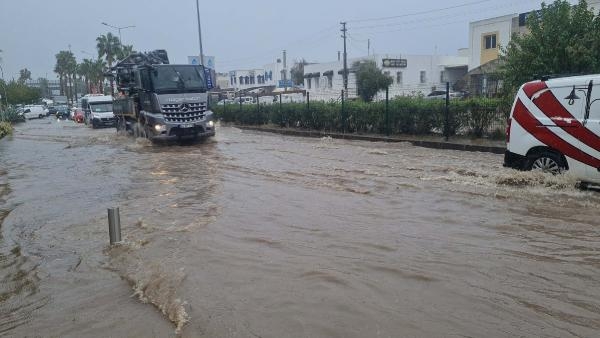 Bodrum'da fırtına ve sağanak