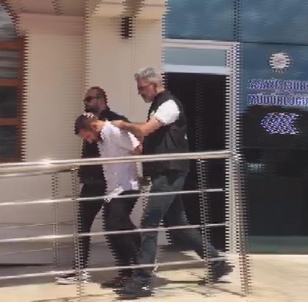 Çocukluk arkadaşını öldürdü: Eşimle göz göze geldiğini gördüm