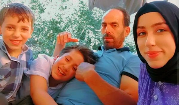 Depremde çocuklarını kaybeden ailenin yaşam mücadelesi
