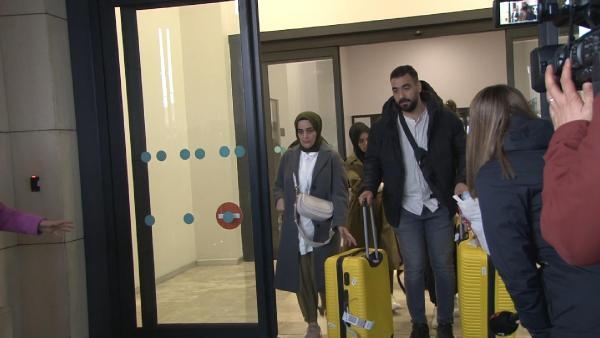 Gazze'den tahliye edilen Türk vatandaşları İstanbul'a getirildi