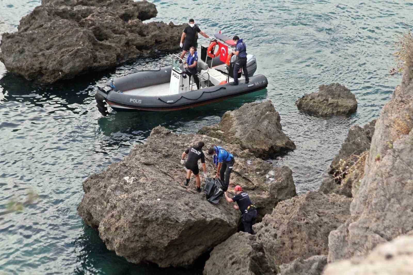 Genç kızın cenazesi Adli Tıp Morgu'ndan alındı