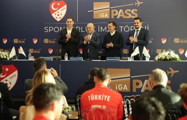 İGA PASS, A Milli Kadın ve Erkek Futbol Takımları'nın 'resmi sponsoru' oldu