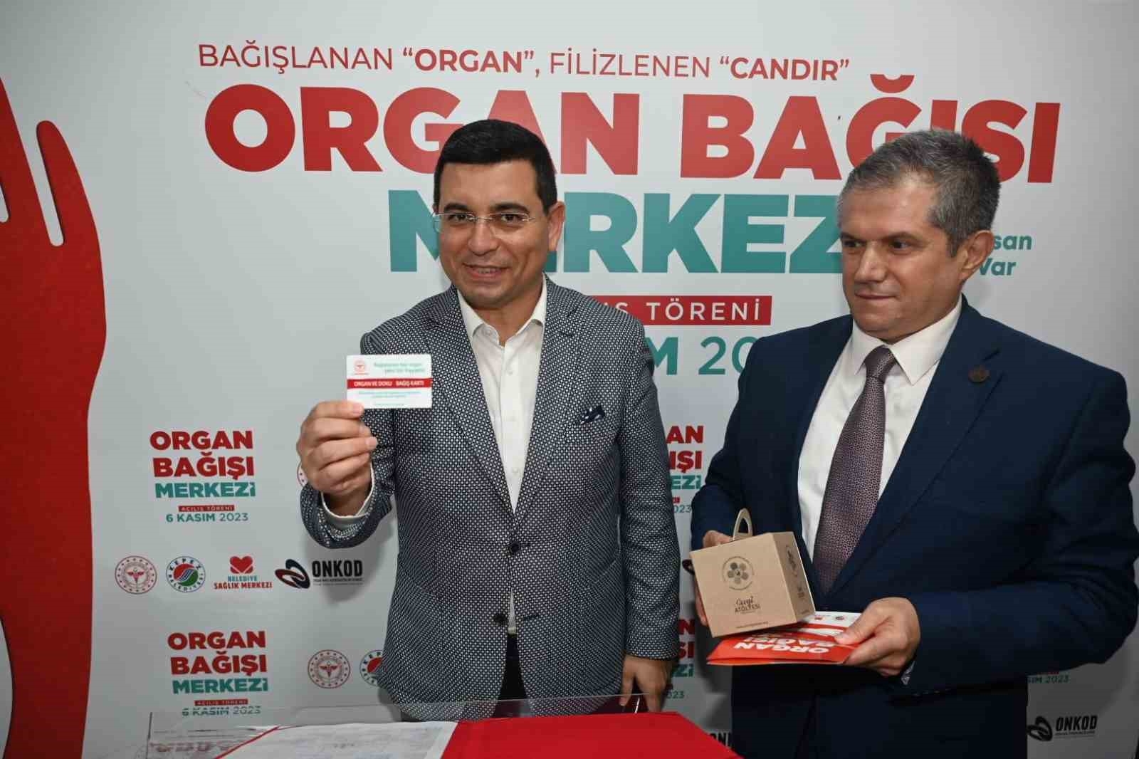 İlk bağışçı Başkan Tütüncü oldu