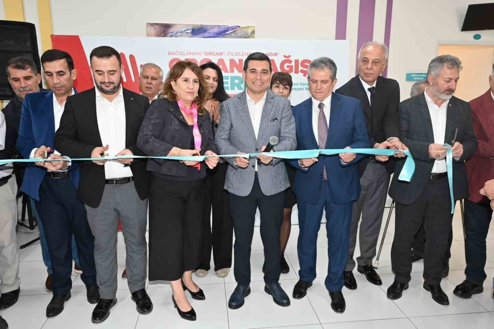 İlk bağışçı Başkan Tütüncü oldu