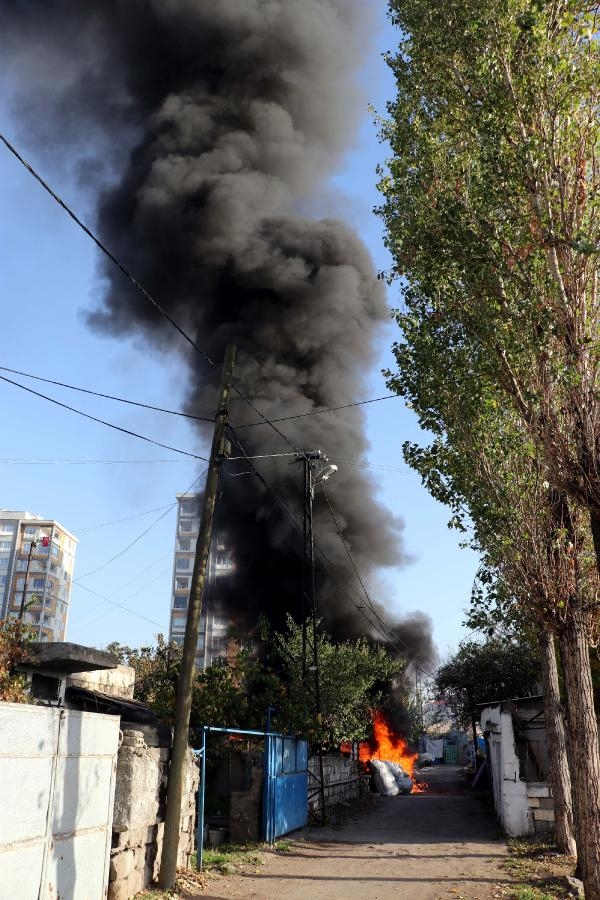 Kayseri'de müstakil evde yangın