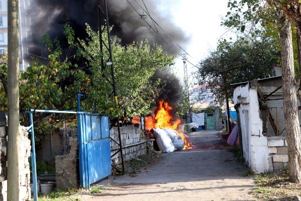 Kayseri'de müstakil evde yangın