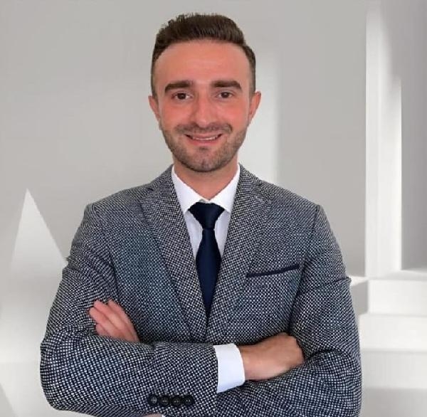 Kazada ölen elektrik dağıtım şirketi bölge müdürü toprağa verildi