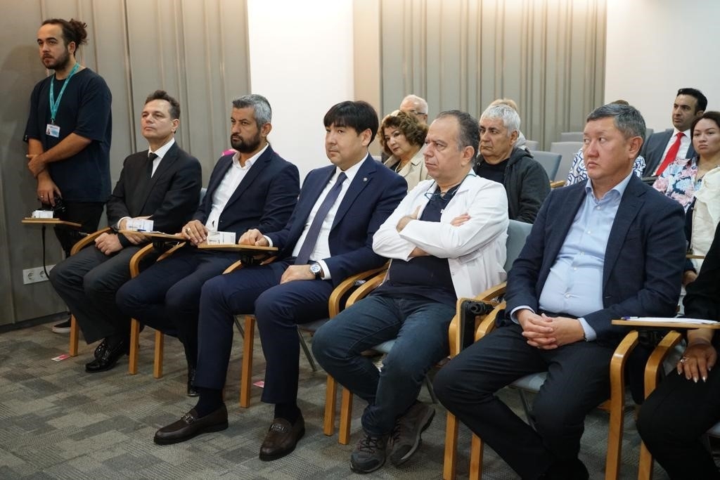 Kazakistan ve Kırgızistan vatandaşlarına sağlık semineri