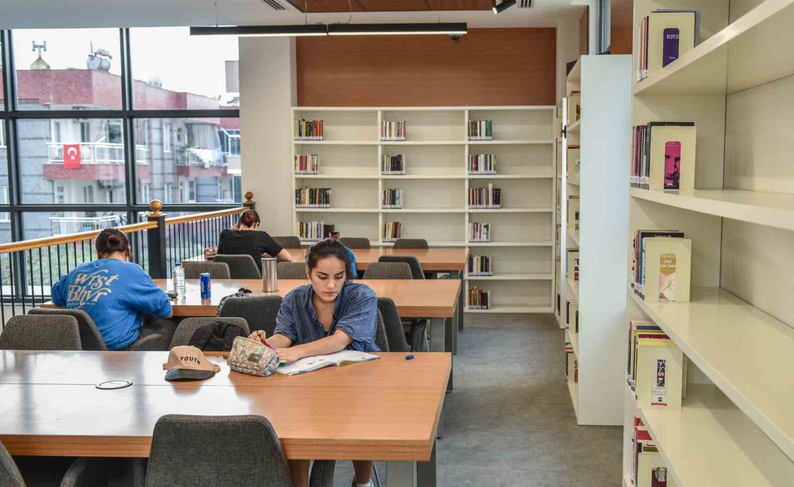 Kepez'in kütüphanelerini öğrenciler çok sevdi